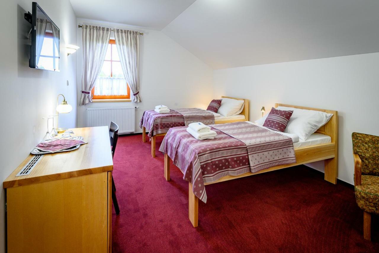 Vencluv Statek Hotel Javornice Екстериор снимка