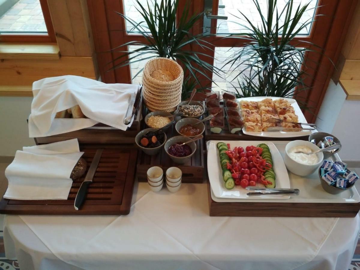 Vencluv Statek Hotel Javornice Екстериор снимка
