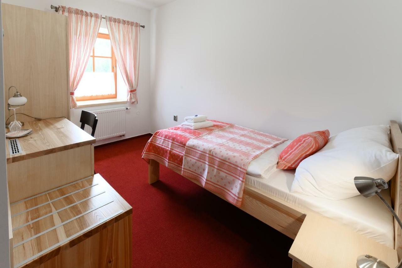 Vencluv Statek Hotel Javornice Екстериор снимка